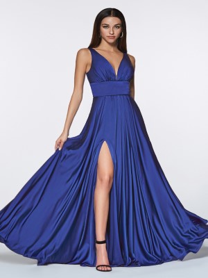 7469 : 7469 Vestido tipo seda : Alquiler/Venta : Loretta Renta de Vestidos :: Renta de vestidos y accesorios en Matamoros, Tamaulipas, Mexico :: 868 817 2602 7469 : 7469 Vestido tipo seda : Alquiler/Venta : Loretta Renta de Vestidos :: Renta de vestidos y accesorios en Matamoros, Tamaulipas, Mexico :: 868 817 2602